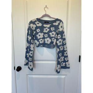 Cider Daisy Bell Sleeve Cropped Sweater Blue Size Small